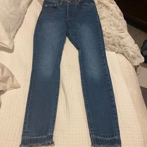 Vintage Levi’s 501 Button Fly Jeans - 99% cotton